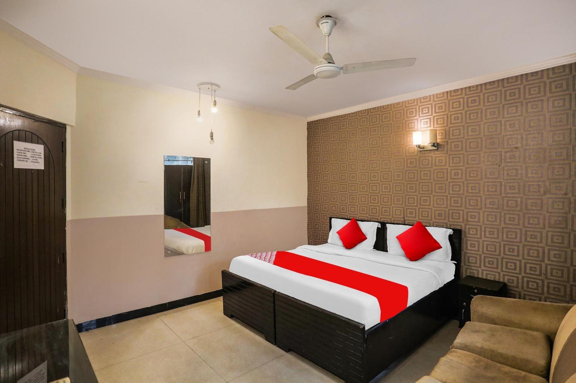 Hotel O Royal Galaxy New Delhi Buitenkant foto